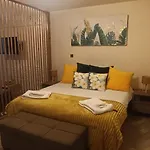 Plumeria Place Bright And Spacious Ларнака