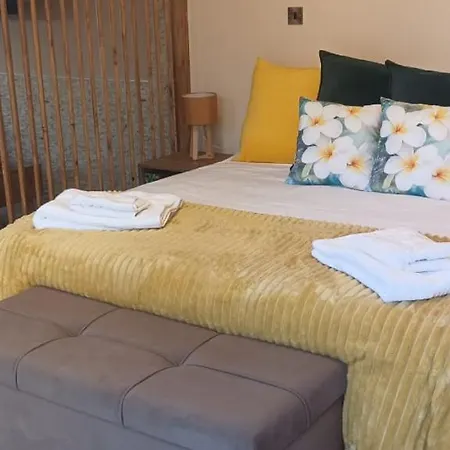 Plumeria Place Bright And Spacious